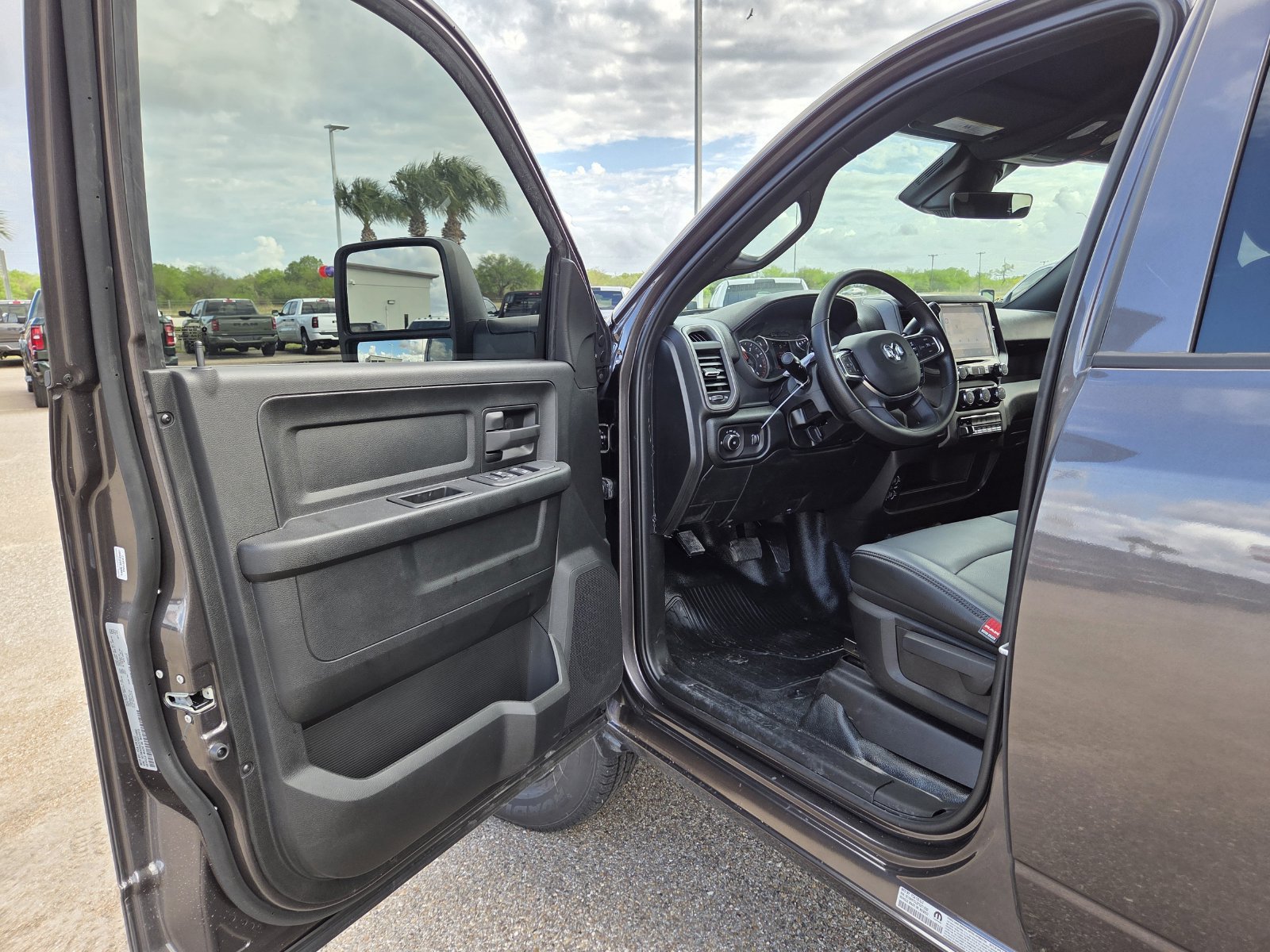 New 2026 RAM 3500 Tradesman AWD/4WD image 14