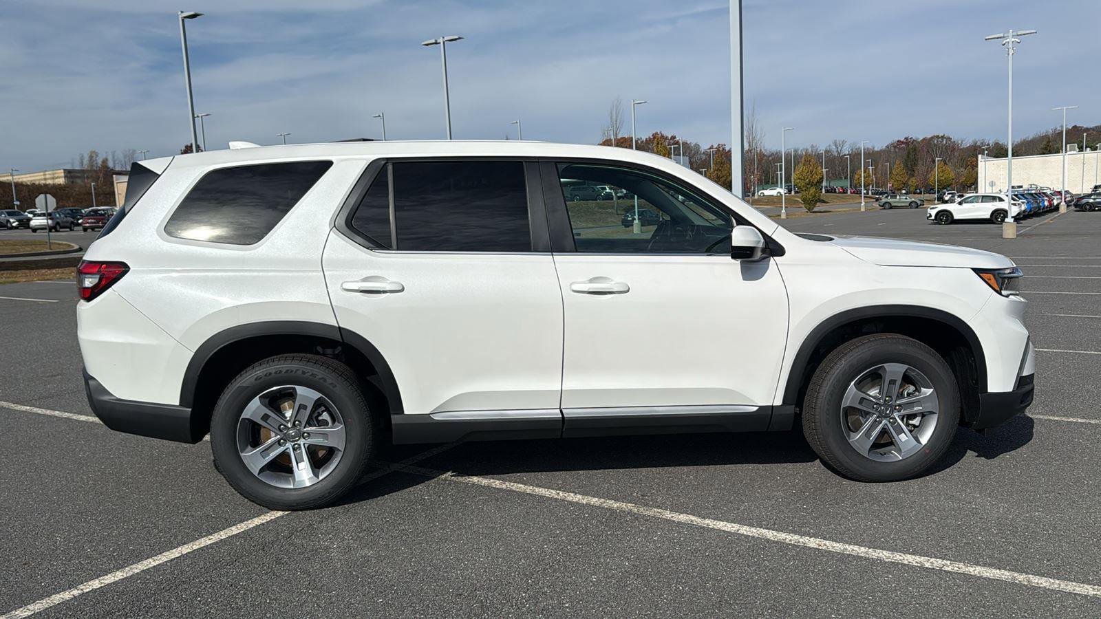 New 2025 Honda Pilot EX-L image 4