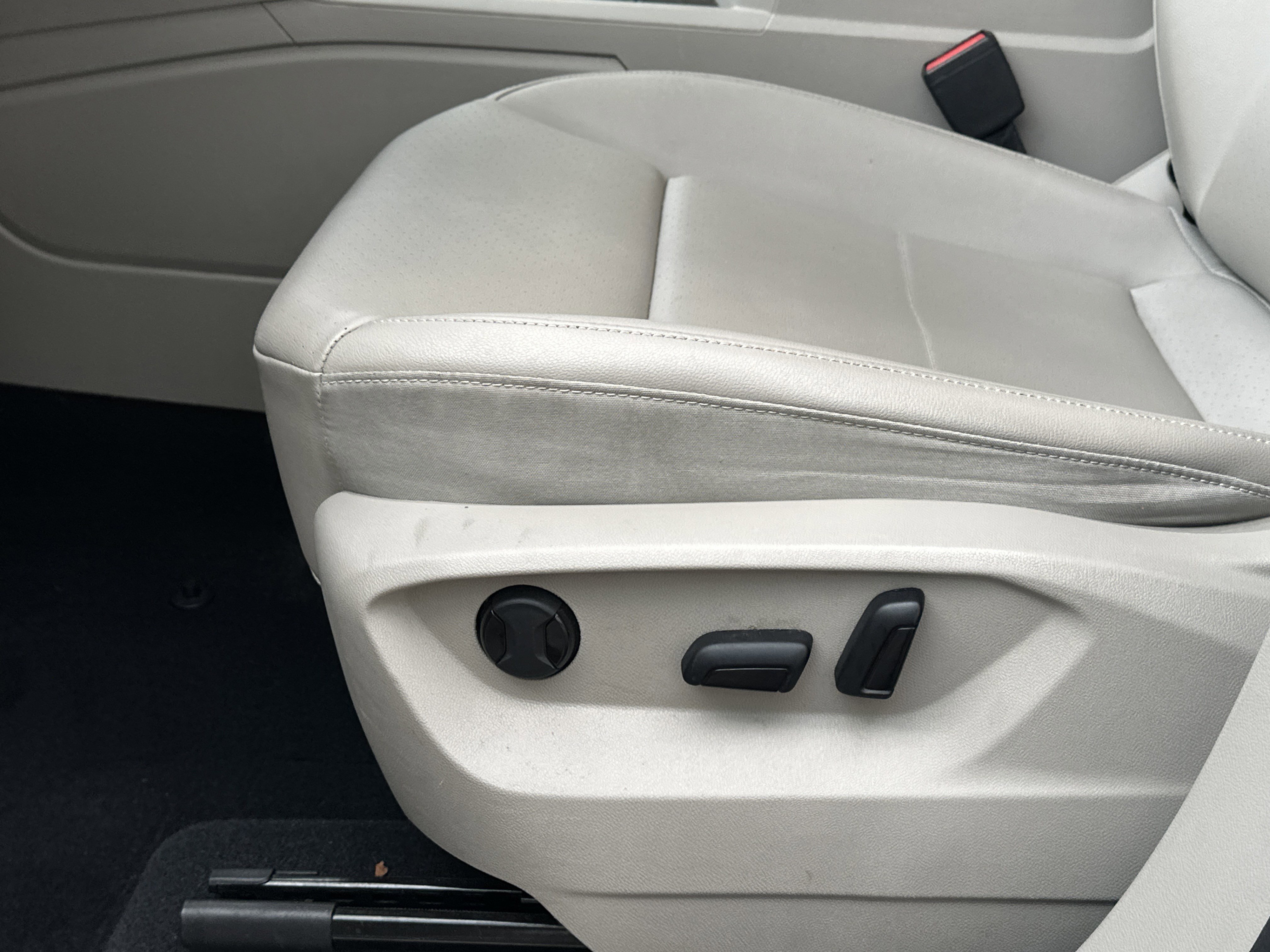 Used 2022 Volkswagen Atlas SE image 10