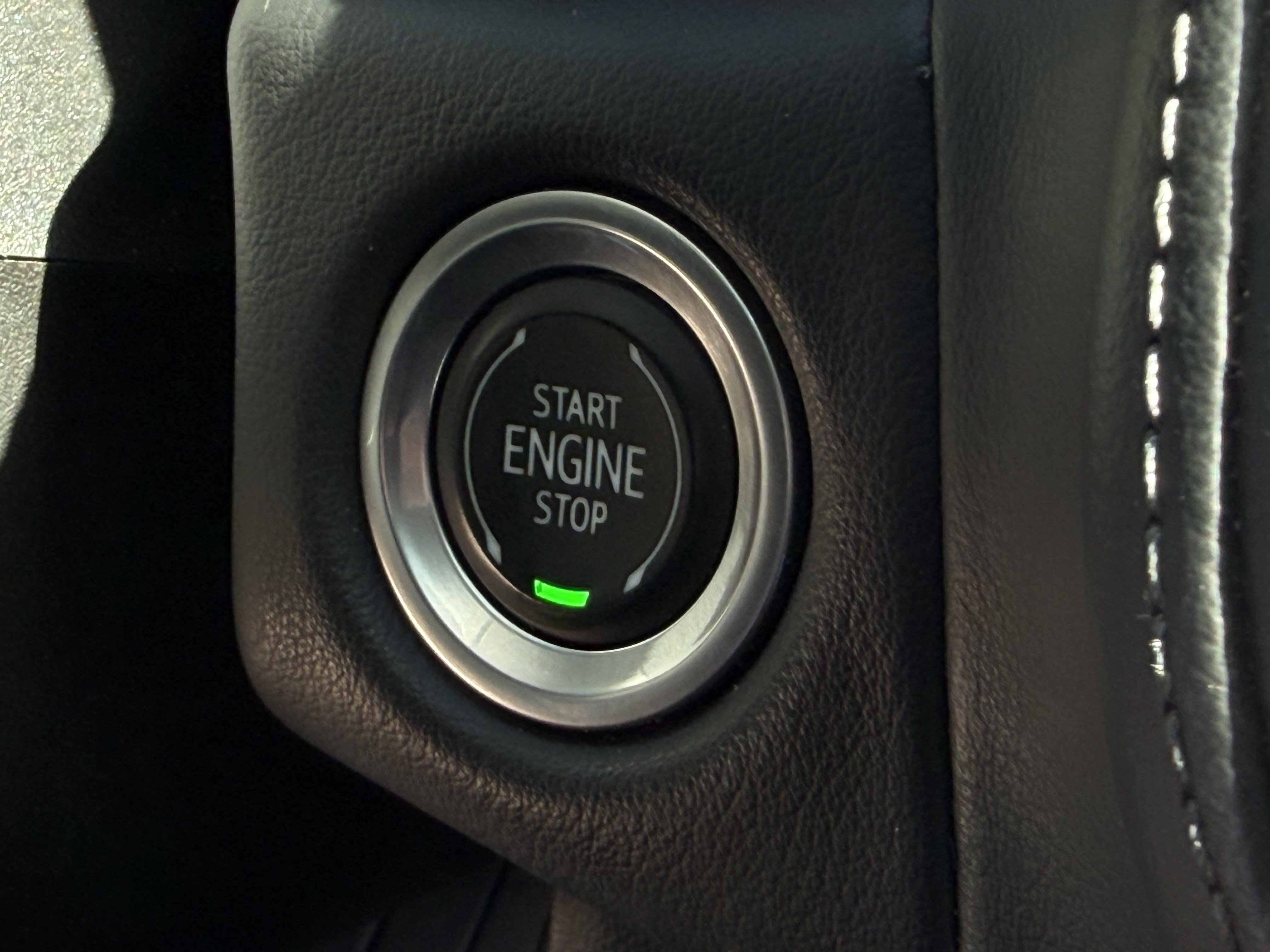 Used 2021 Chevrolet Suburban LT RWD image 22