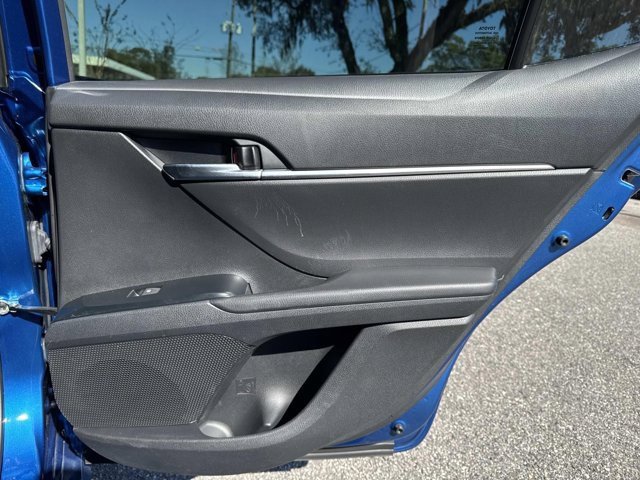 Used 2020 Toyota Camry LE image 19