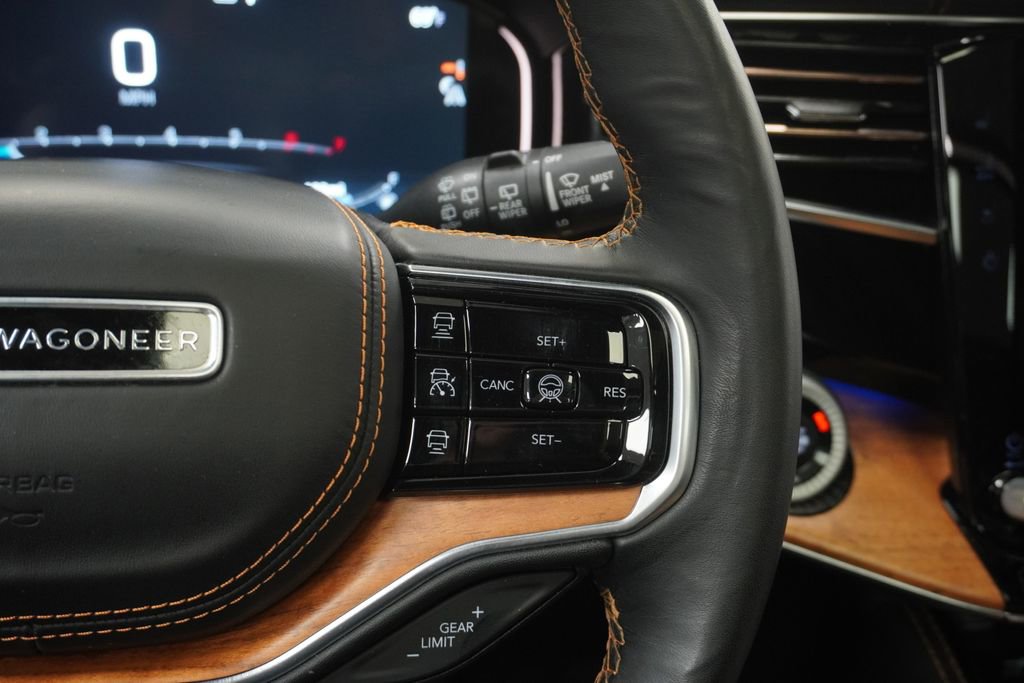 Used 2024 Jeep Grand Wagoneer Series III w/ Rear-Seat Entertainment Group AWD/4WD image 41