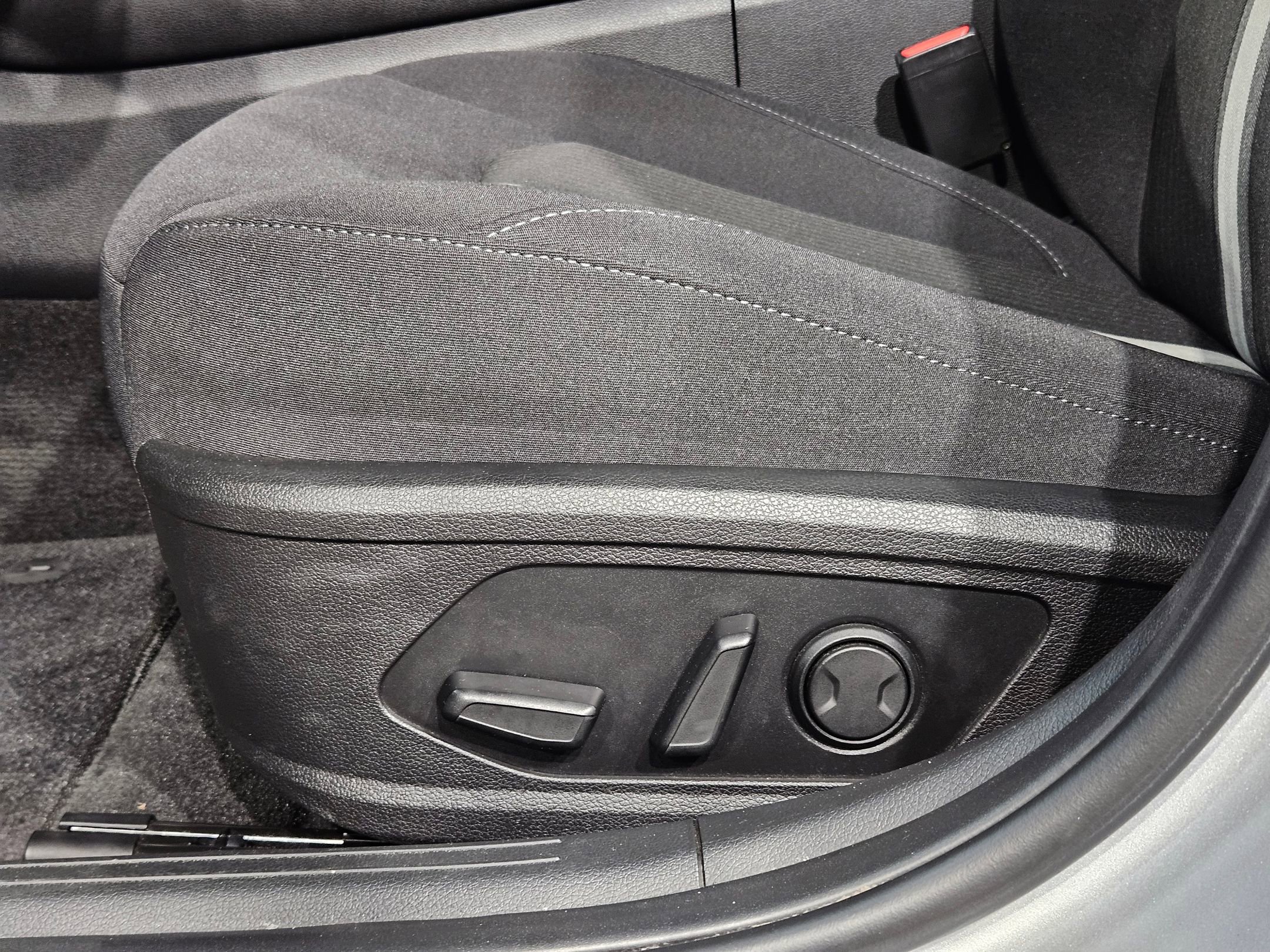 Used 2023 Hyundai Sonata SEL w/ Cargo Package image 23