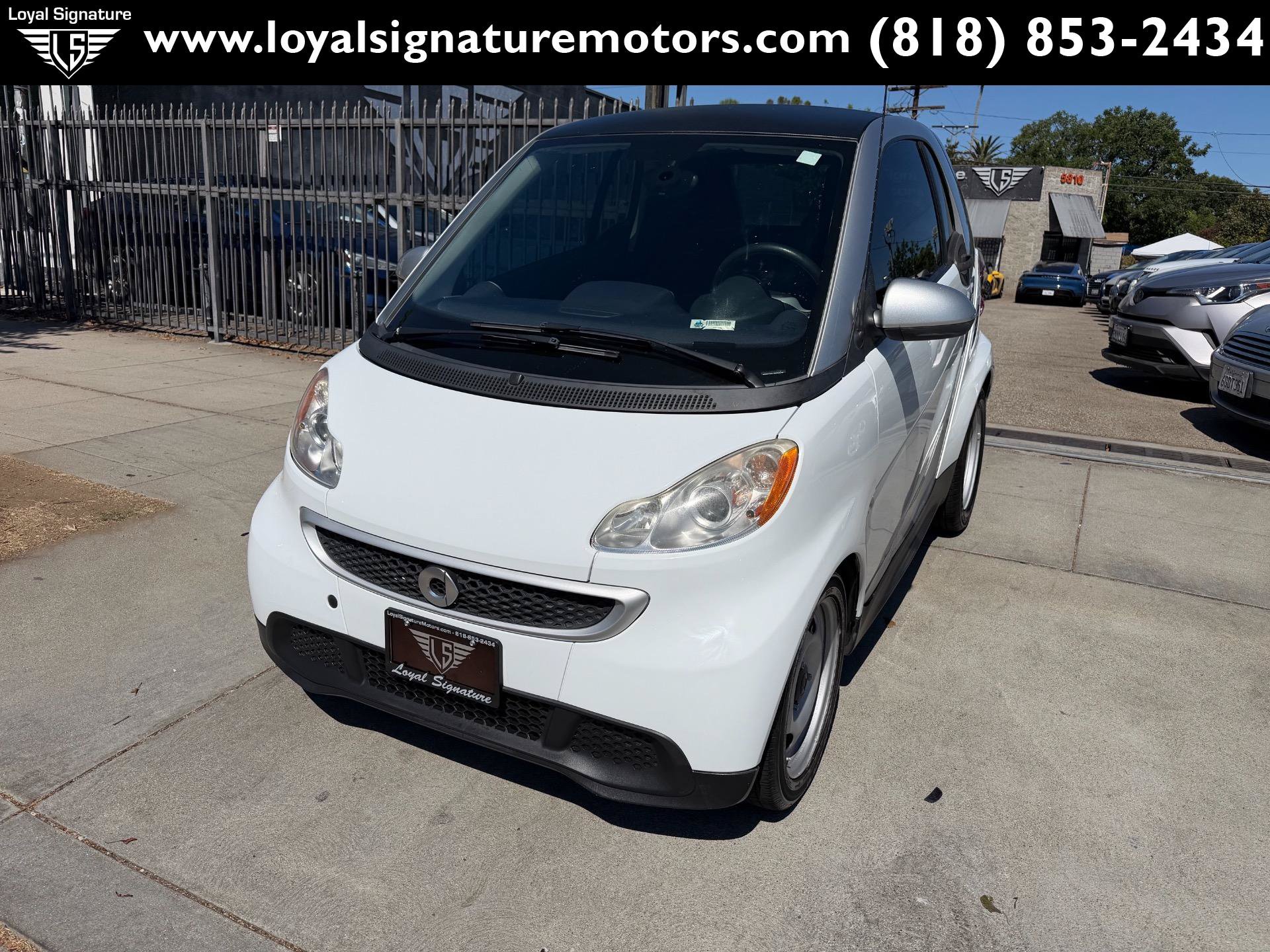 Used 2014 smart fortwo pure RWD image 3