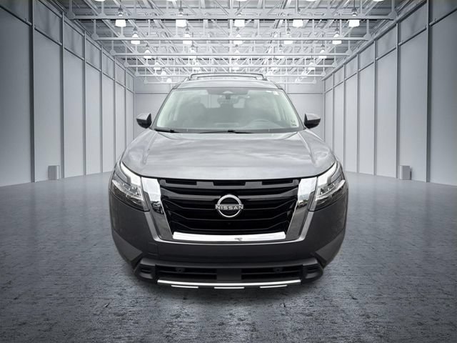 Used 2024 Nissan Pathfinder SL AWD/4WD image 8