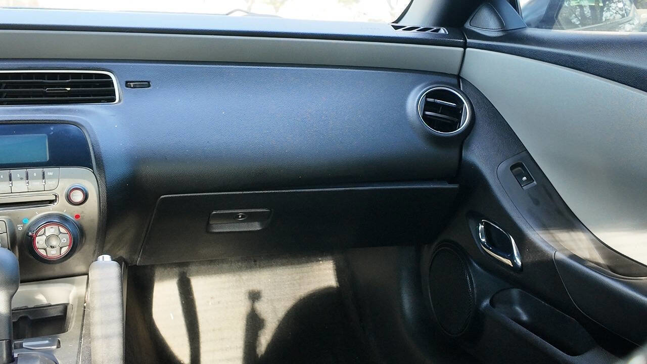 Used 2011 Chevrolet Camaro LS w/ Bluetooth Package image 16