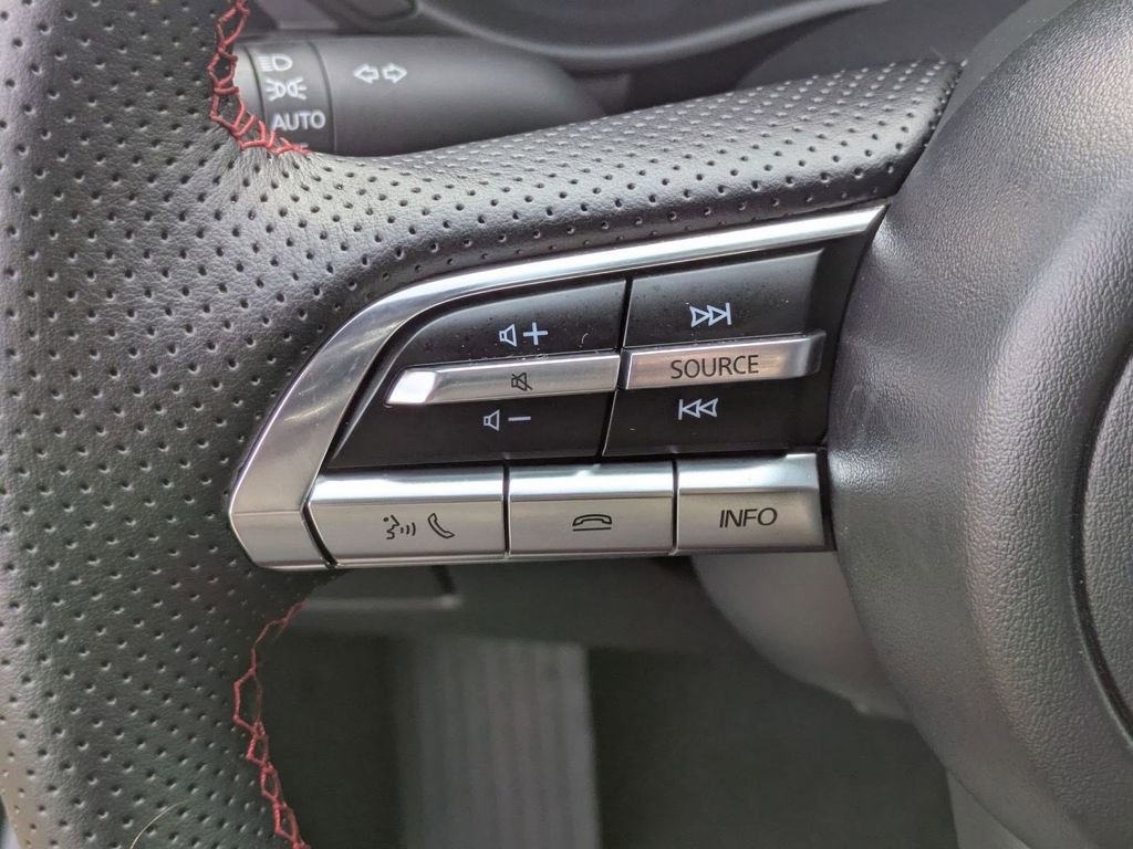 Used 2023 MAZDA MAZDA3 s image 7