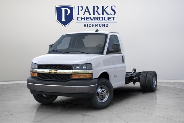 New 2025 Chevrolet Express 3500 w/ Power Convenience Package image 8