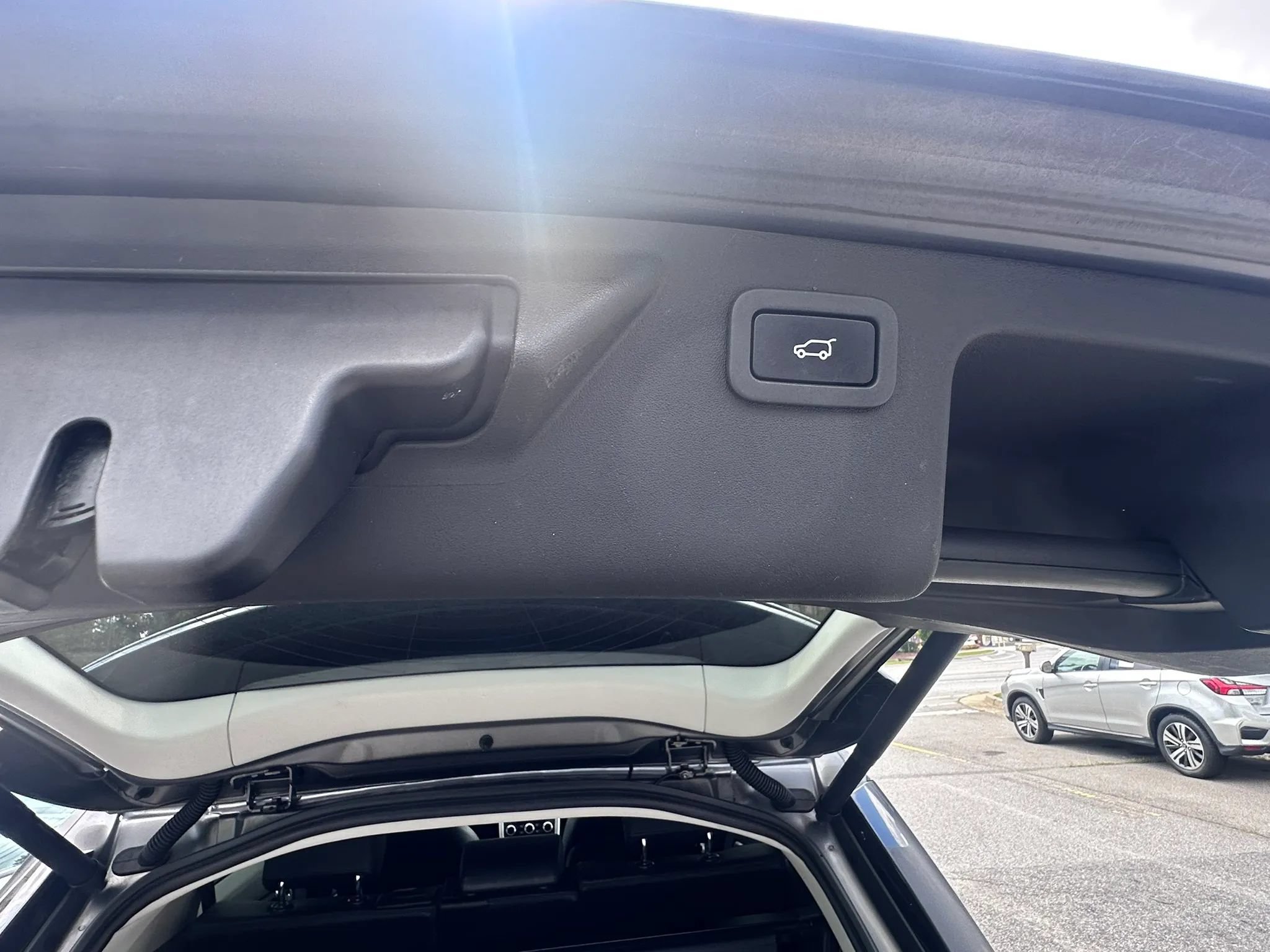 Used 2017 Land Rover Discovery Sport HSE AWD/4WD image 8