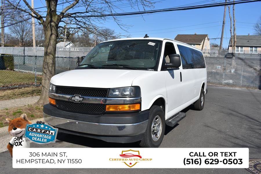 Used 2023 Chevrolet Express 3500 LT image 3