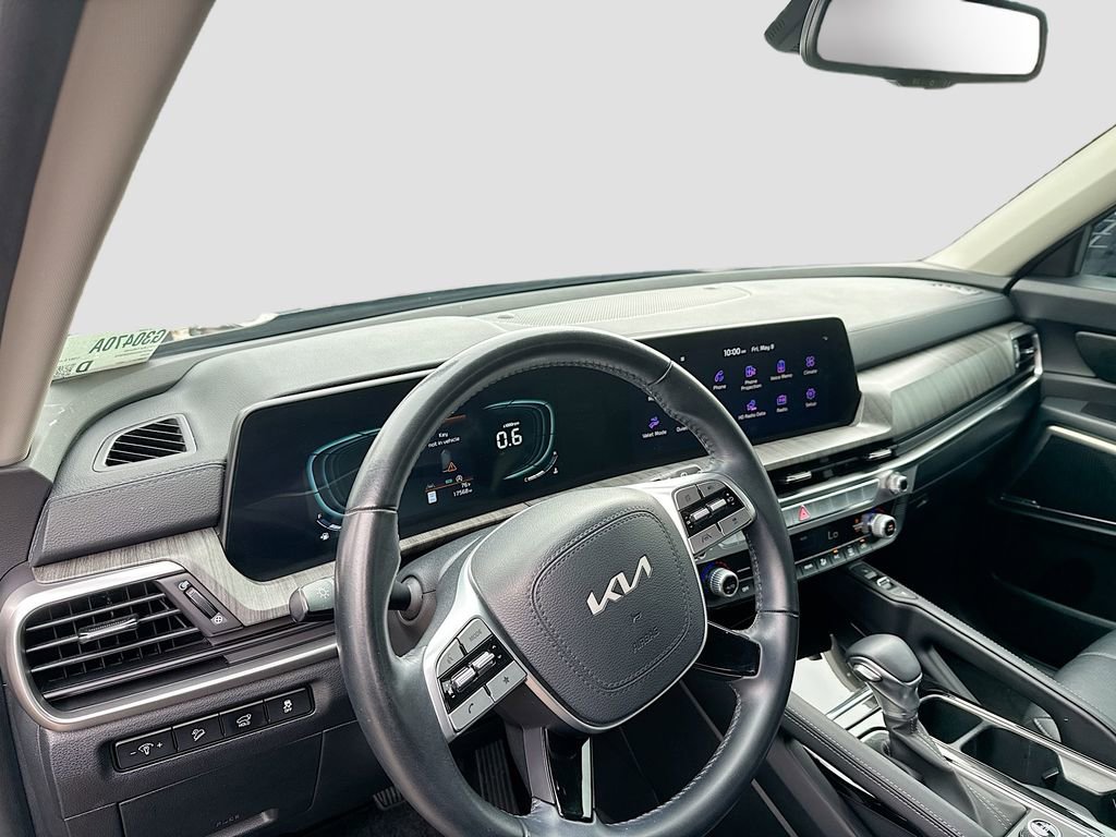 Used 2025 Kia Telluride EX FWD image 11