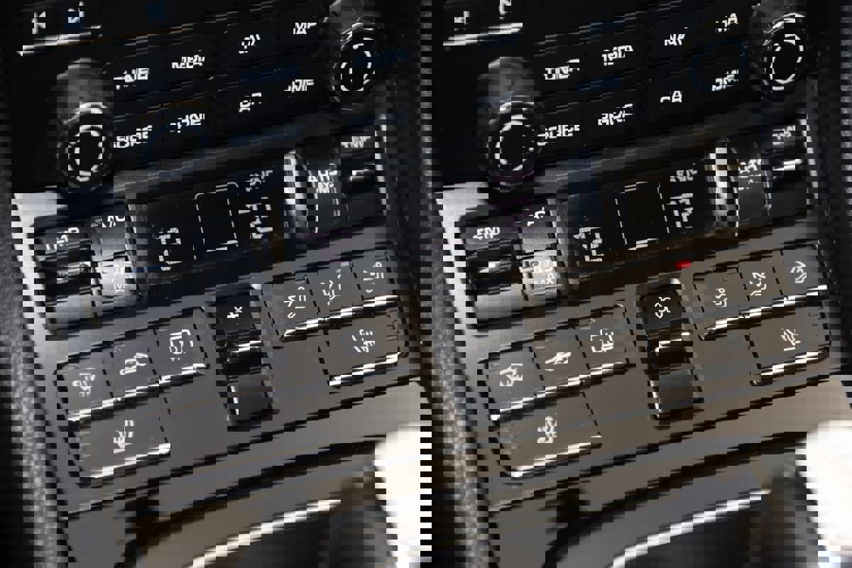 Used 2019 Porsche 911 Carrera T w/ Carrera T Interior Package image 40