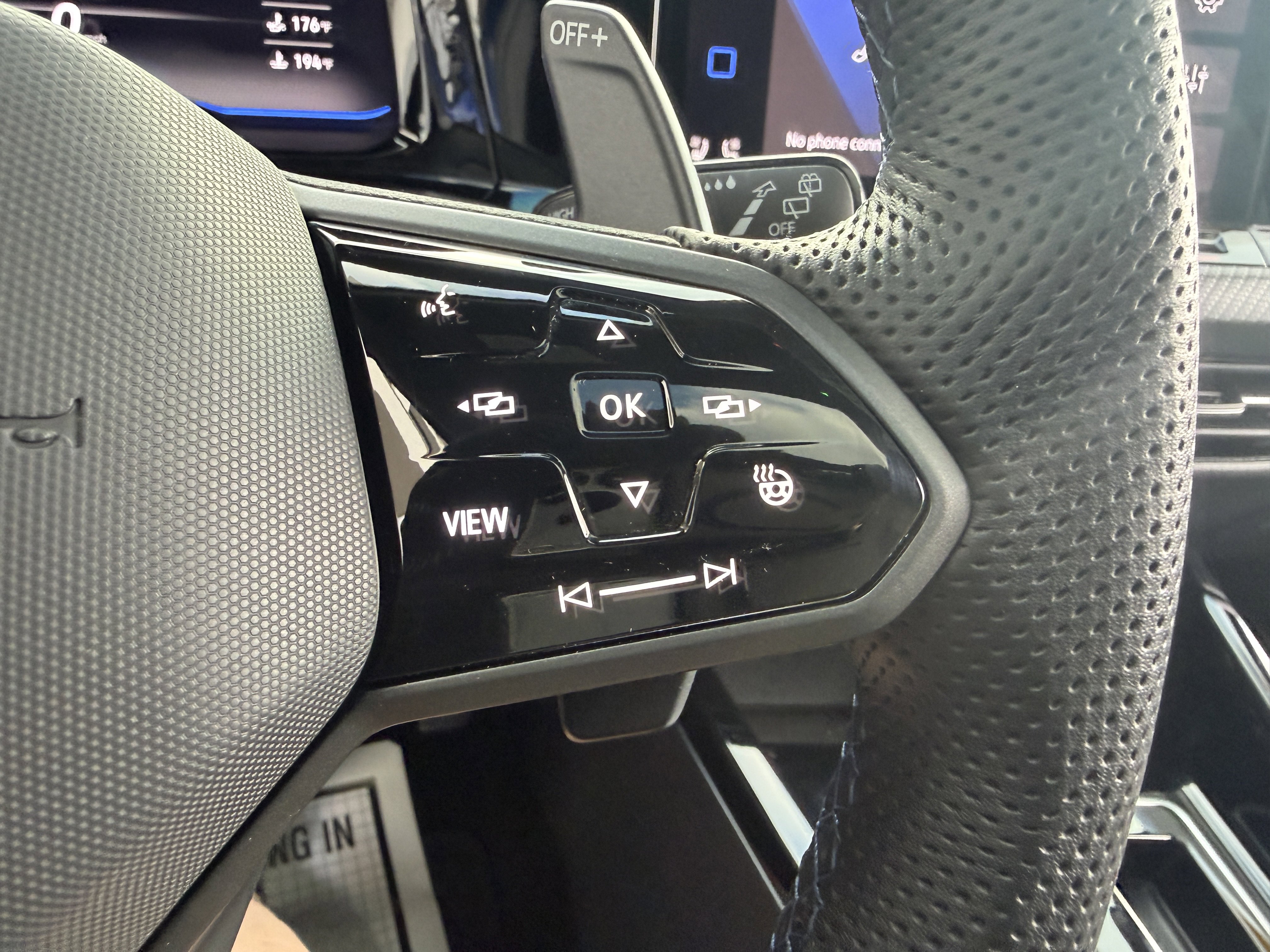 Used 2024 Volkswagen Golf R image 43