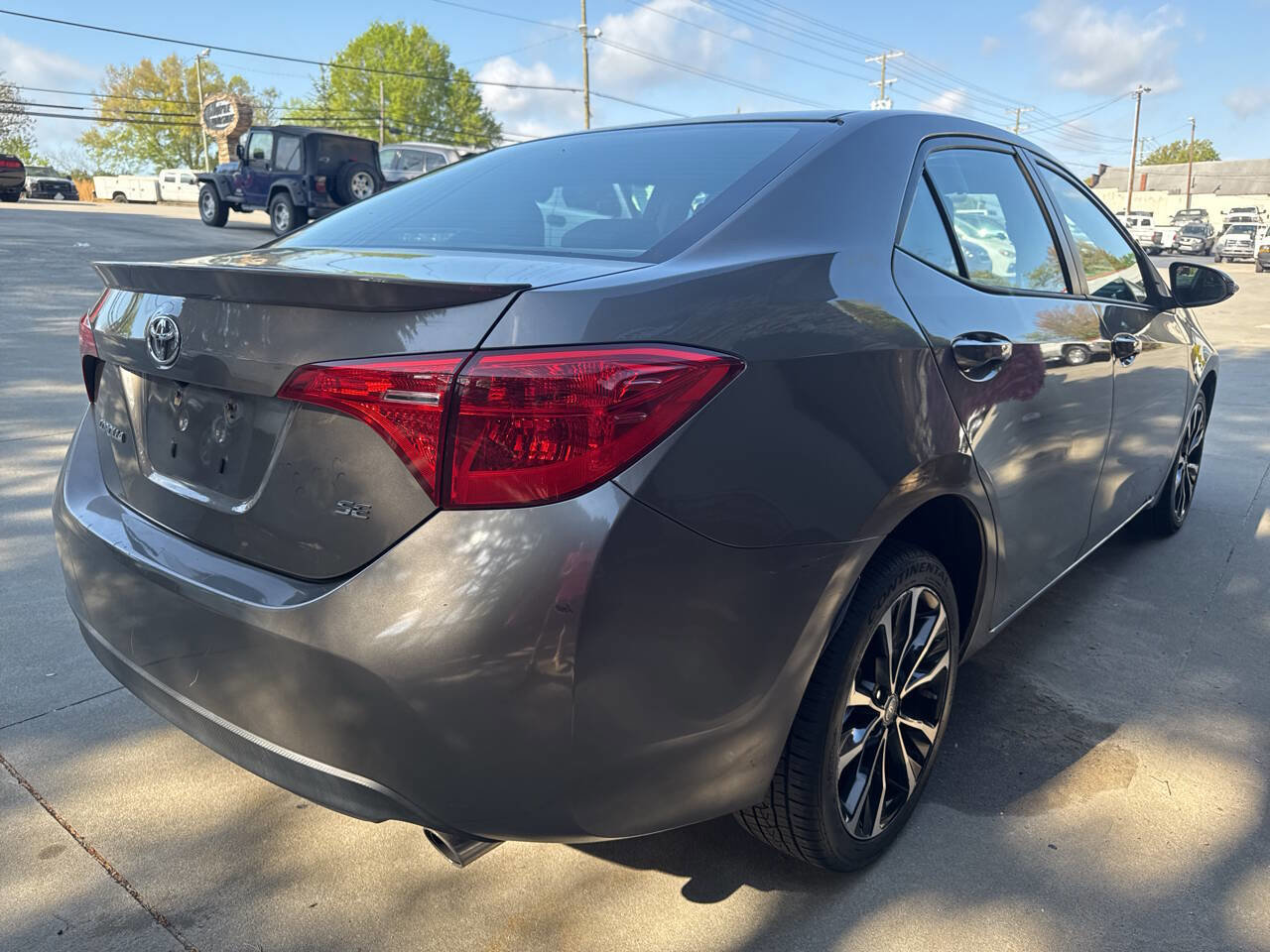 Used 2017 Toyota Corolla SE image 4