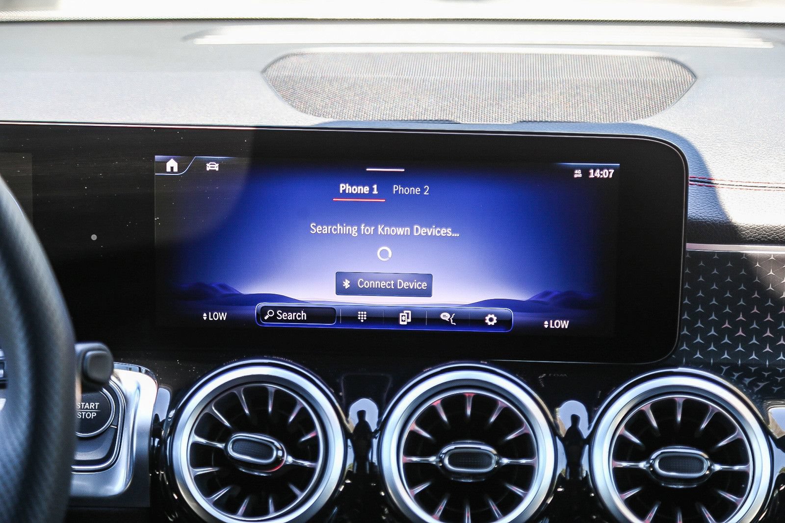 Used 2024 Mercedes-Benz EQB 300 4MATIC image 12