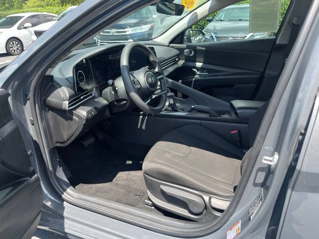 Used 2024 Hyundai Elantra SEL FWD image 13