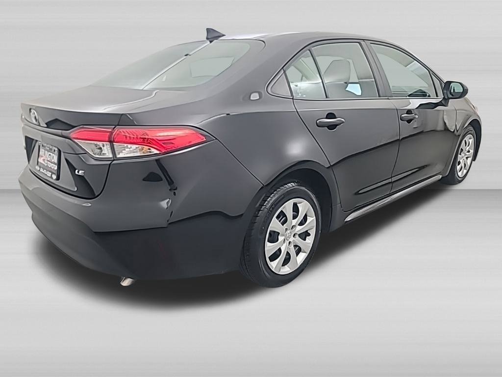 Used 2025 Toyota Corolla LE FWD image 5