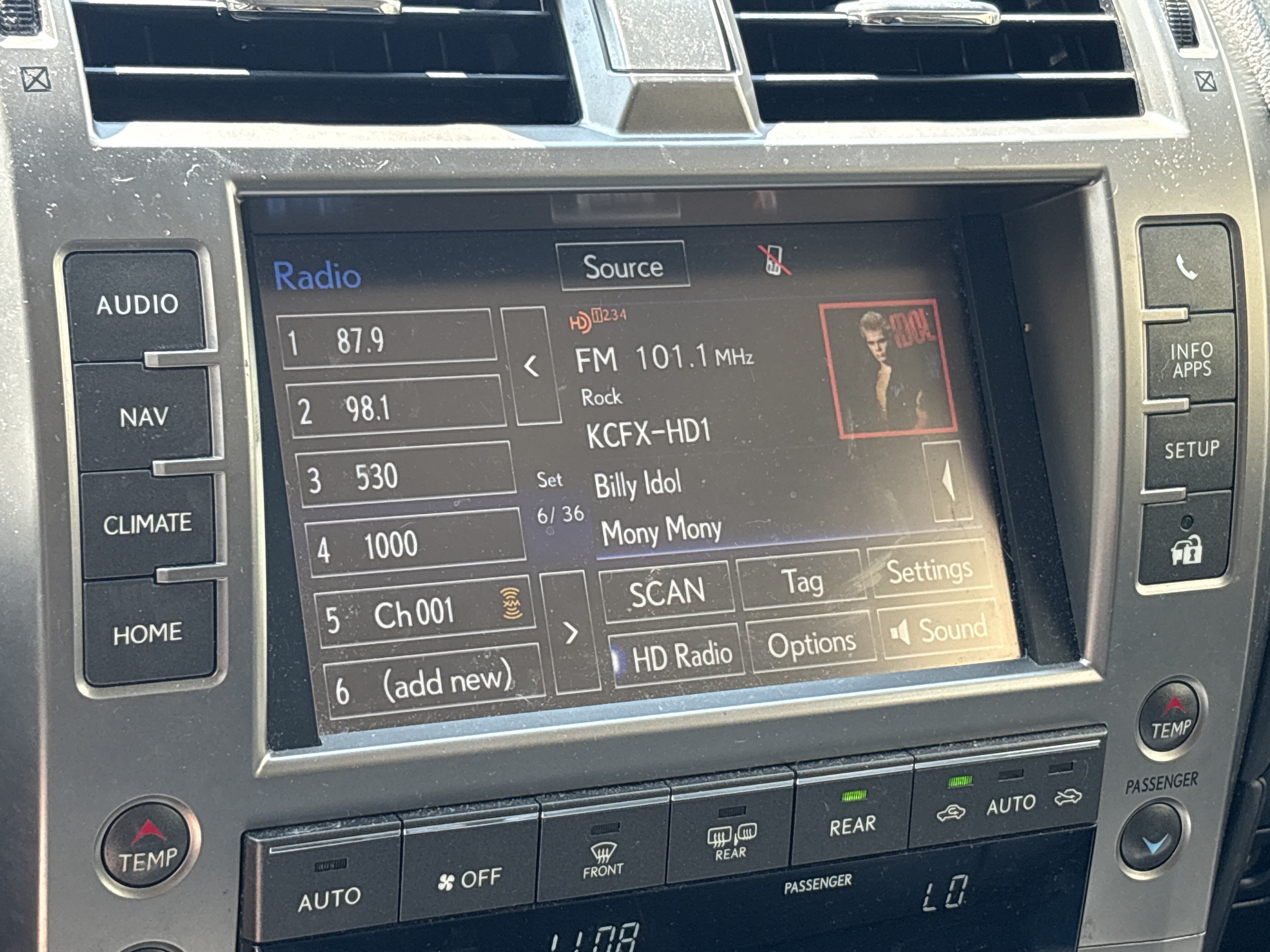 Used 2018 Lexus GX 460 Luxury AWD/4WD image 23