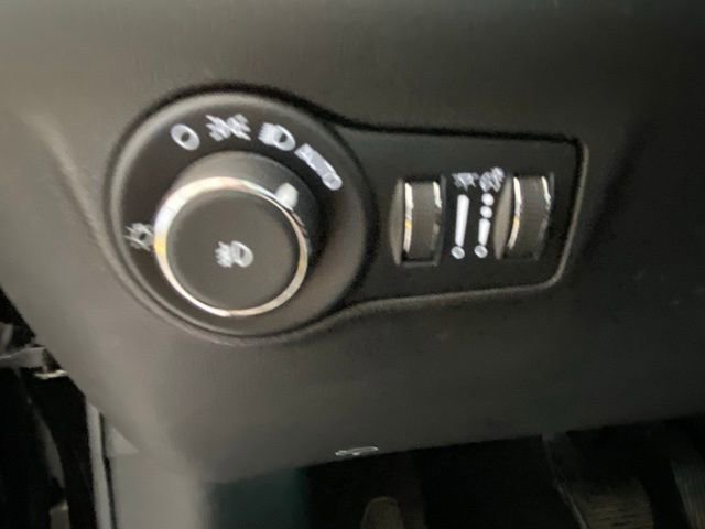 Used 2025 Jeep Compass Trailhawk image 16