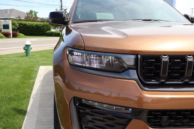 New 2026 Jeep Grand Cherokee Limited AWD/4WD image 5