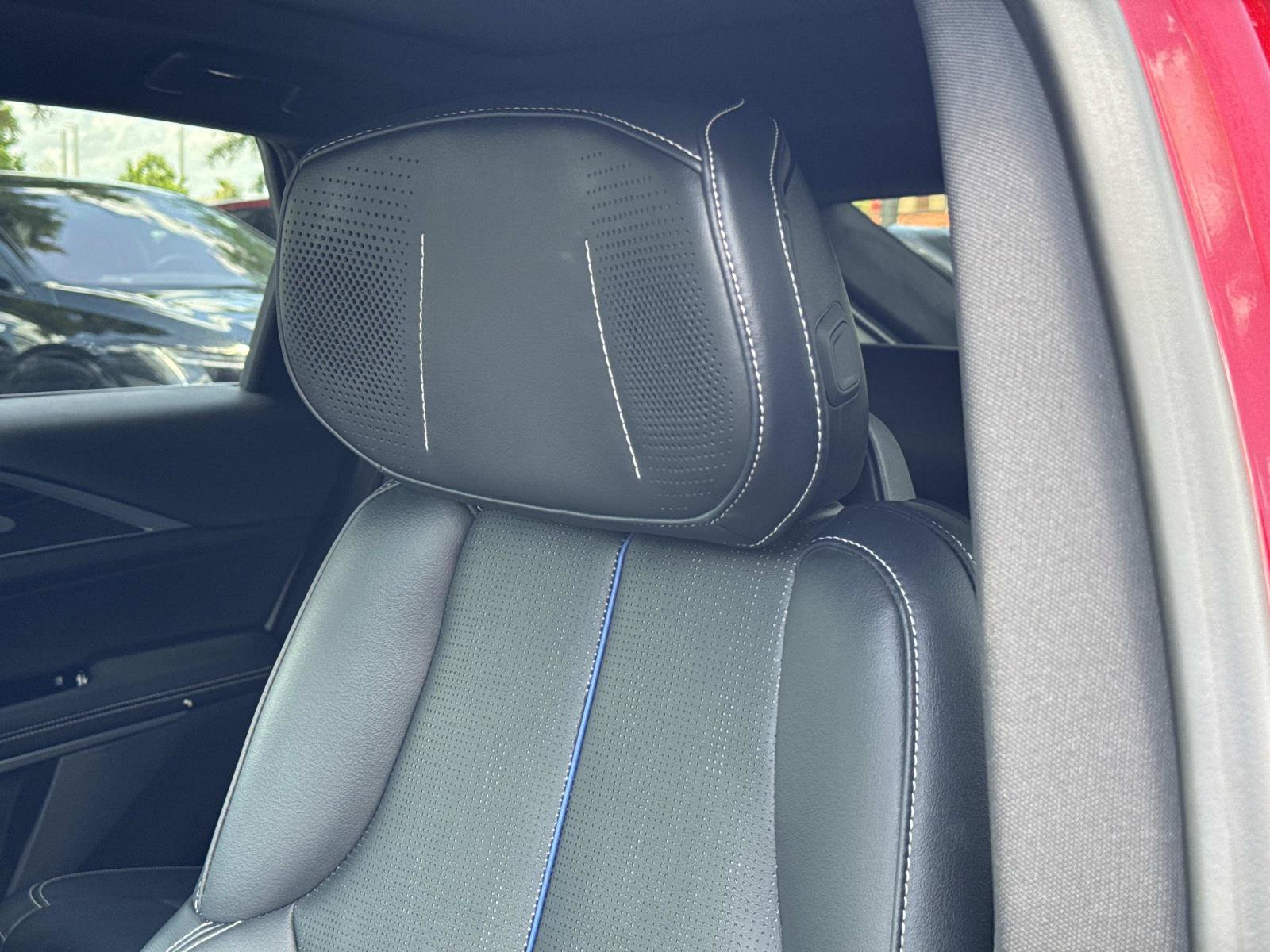 Certified 2025 Cadillac Lyriq Luxury w/ LPO, Floor Liner Package AWD/4WD image 14