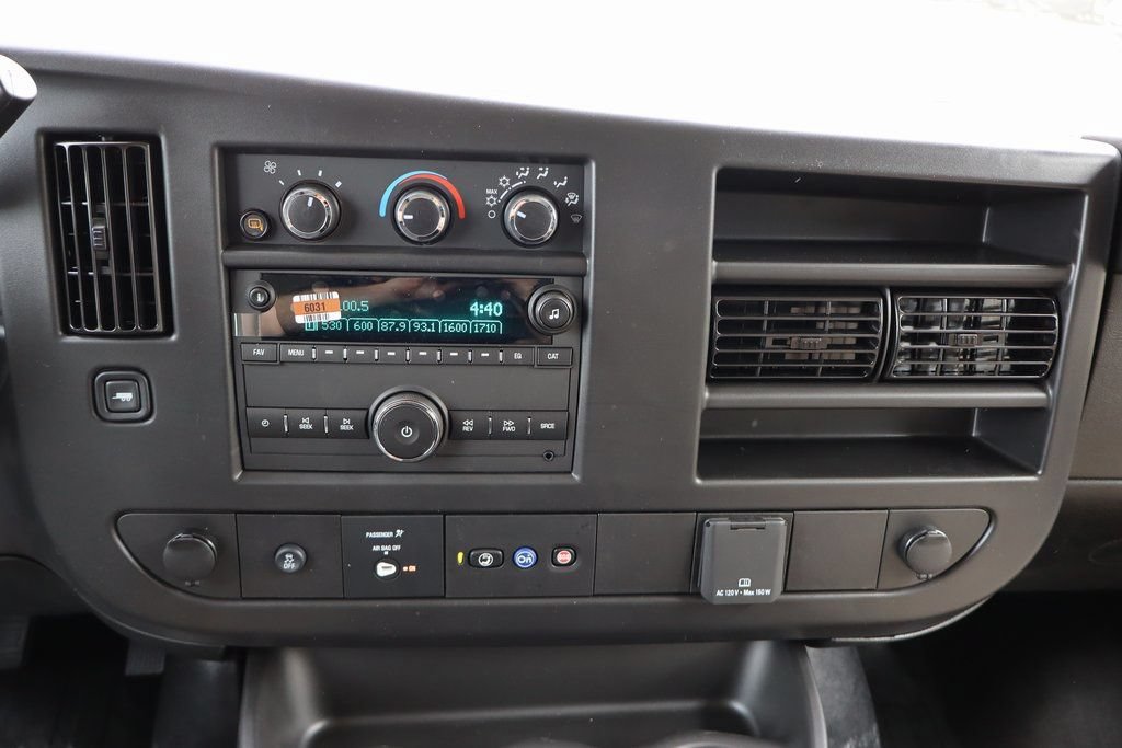 New 2025 Chevrolet Express 3500 w/ Chrome Appearance Package RWD image 6