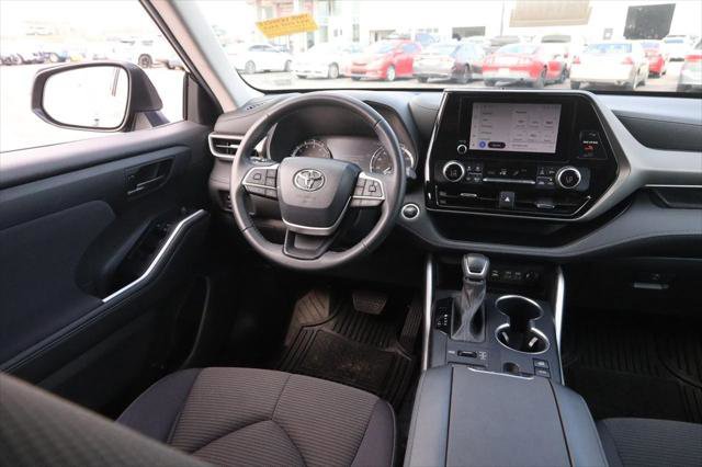 Certified 2024 Toyota Highlander LE AWD/4WD image 23