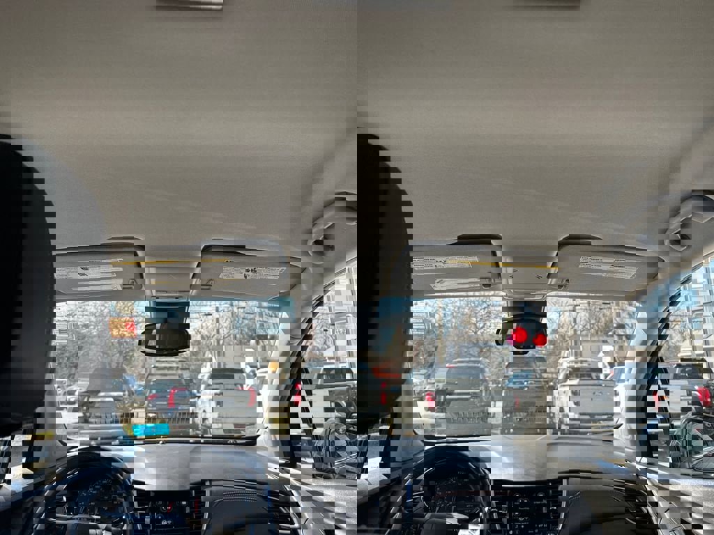 Used 2019 Chevrolet Trax LT w/ LT Convenience Package image 17