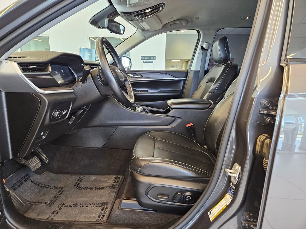 Used 2022 Jeep Grand Cherokee L Limited image 14