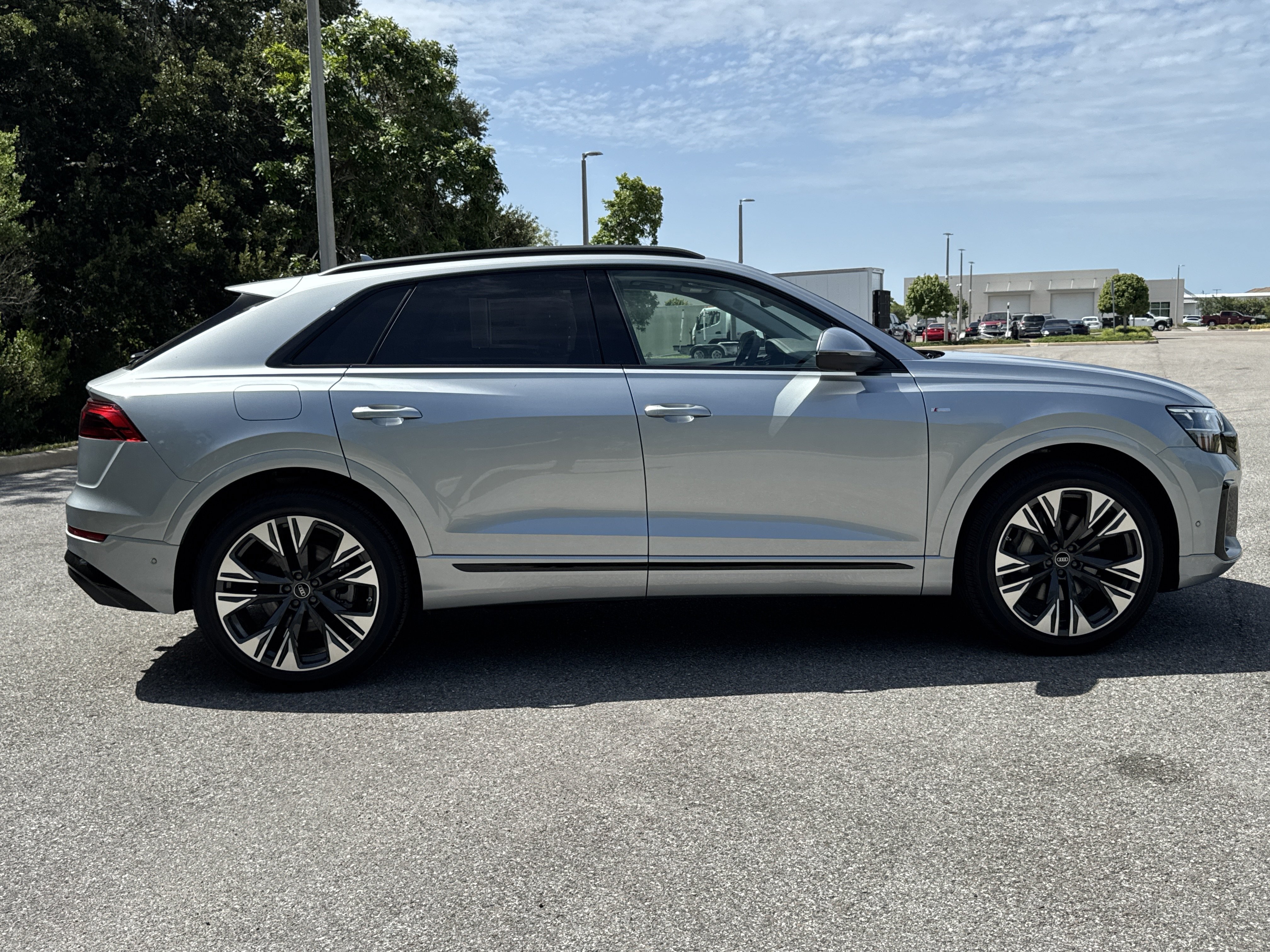 New 2026 Audi Q8 Premium Plus AWD/4WD image 4