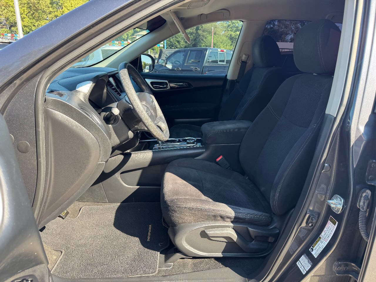 Used 2013 Nissan Pathfinder S image 9