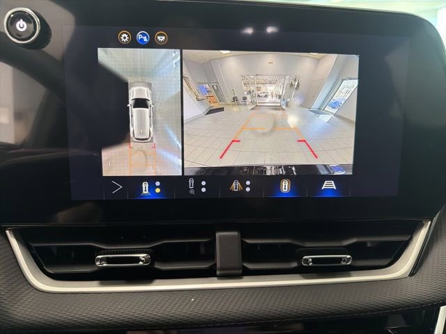 New 2026 Chevrolet Equinox LT w/ Convenience Package II AWD/4WD image 16
