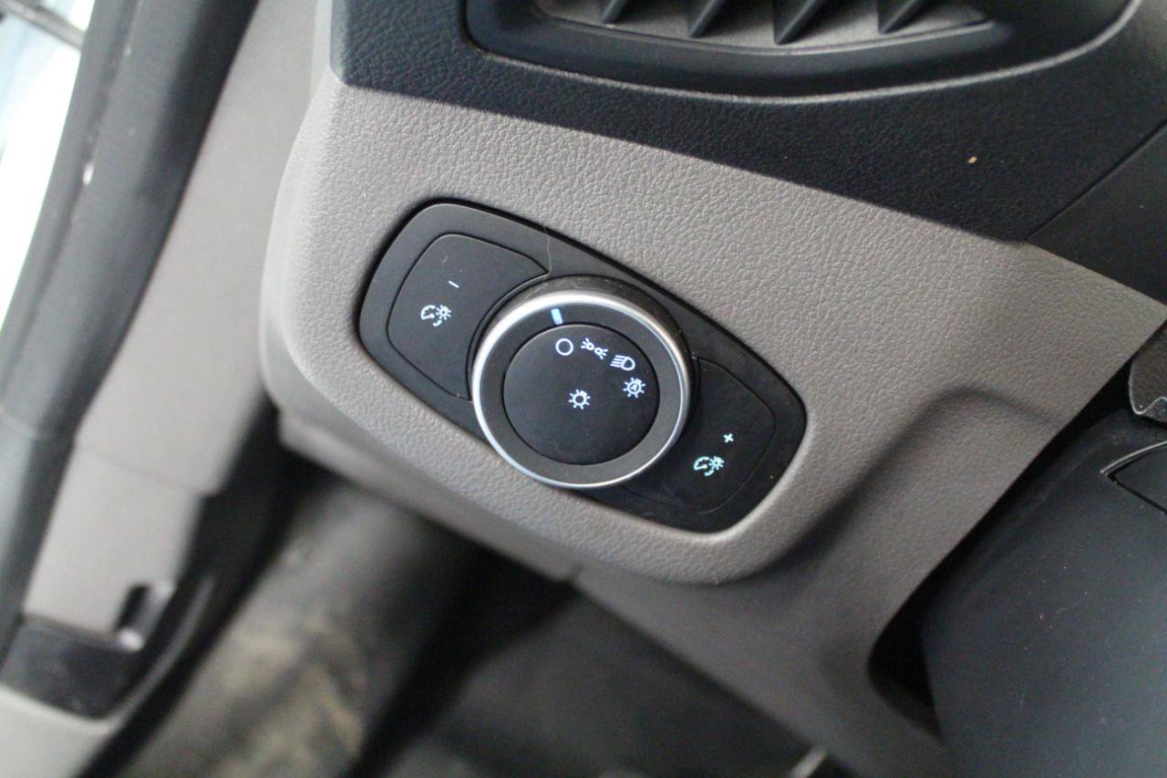 Used 2023 Ford Transit Connect XL image 11