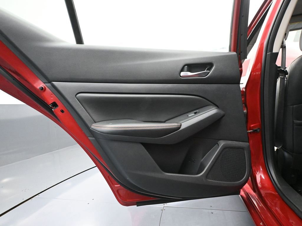 Used 2019 Nissan Altima 2.0 SR image 36