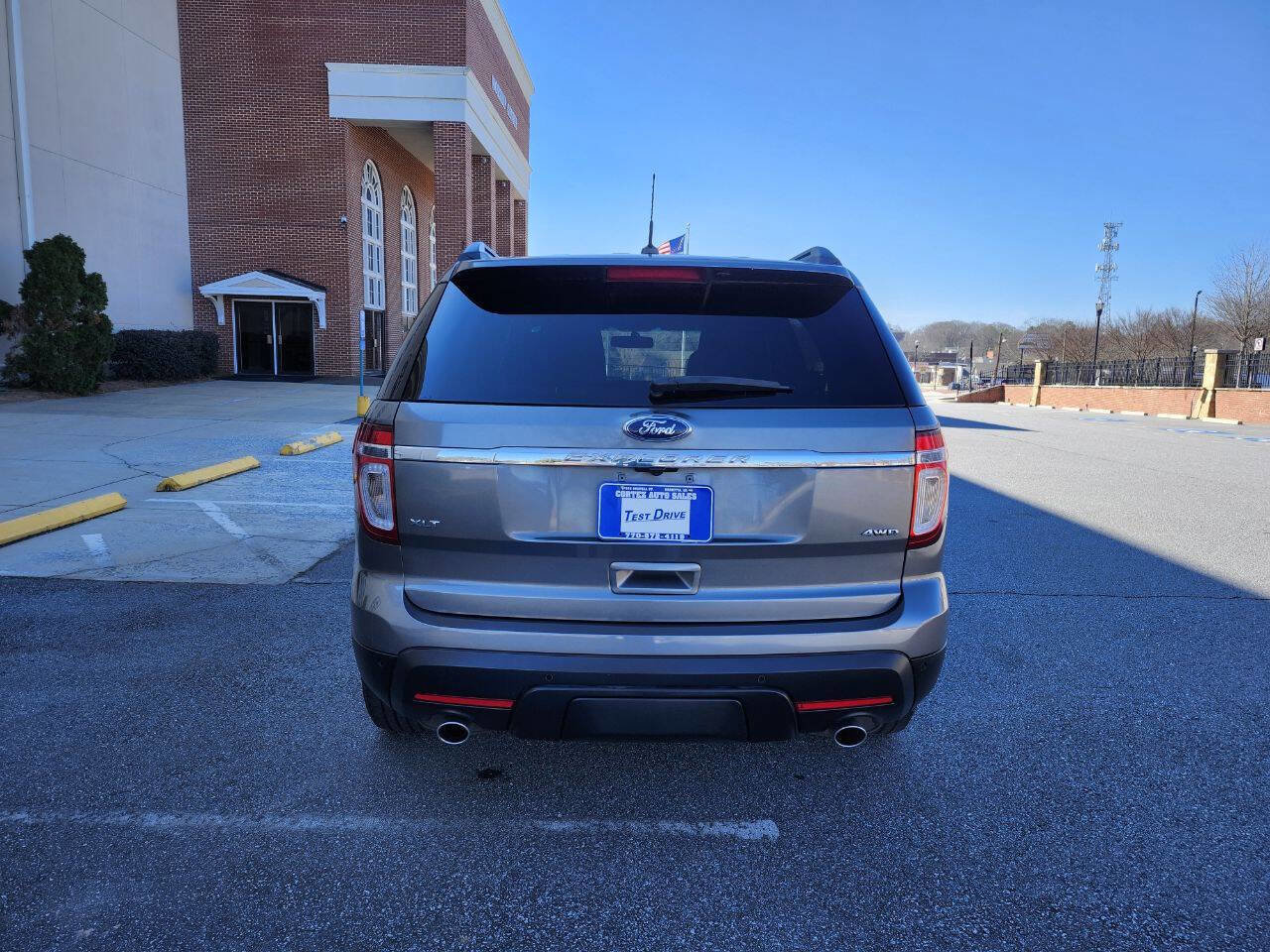 Used 2013 Ford Explorer XLT image 17