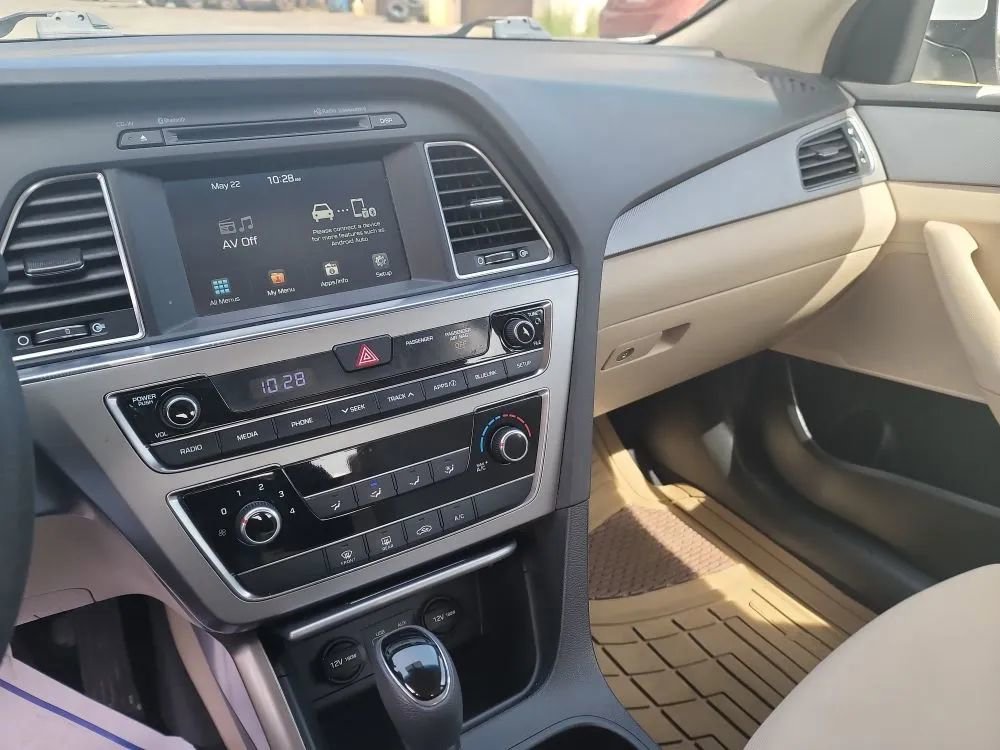 Used 2016 Hyundai Sonata SE FWD image 14