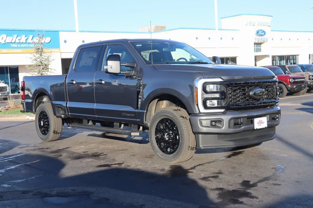 New 2026 Ford F250 Lariat w/ Black Appearance Package AWD/4WD 360° Tour