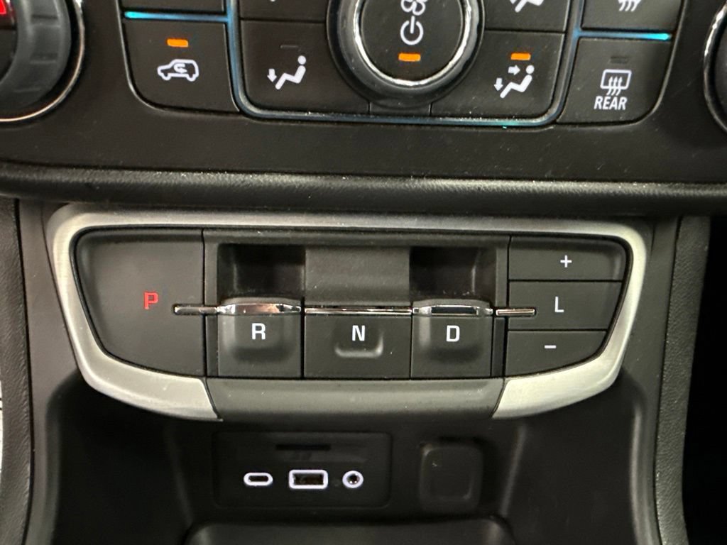 Used 2023 GMC Terrain SLT AWD/4WD image 36