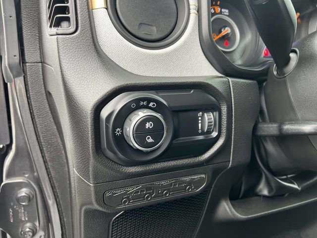 Used 2025 Jeep Gladiator Sport image 13