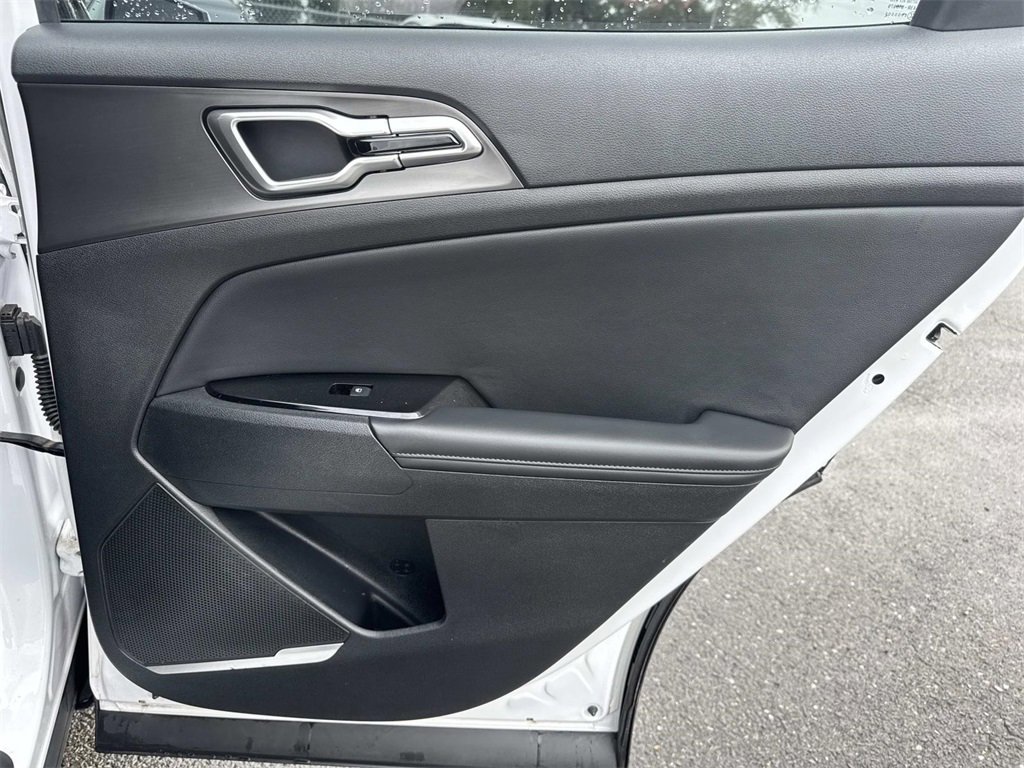 Used 2023 Kia Sportage EX image 21