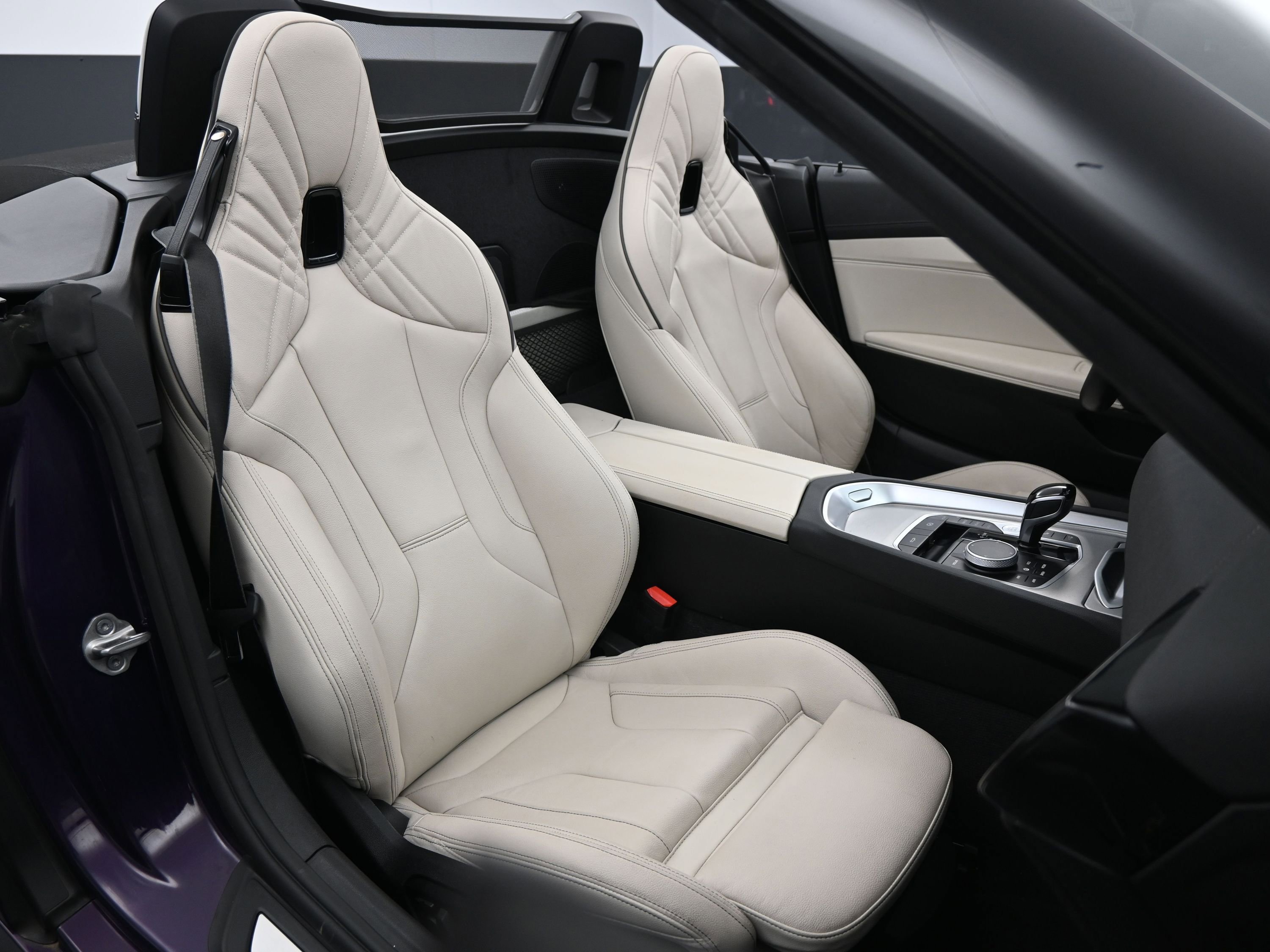 Used 2023 BMW Z4 M40i w/ Premium Package image 13