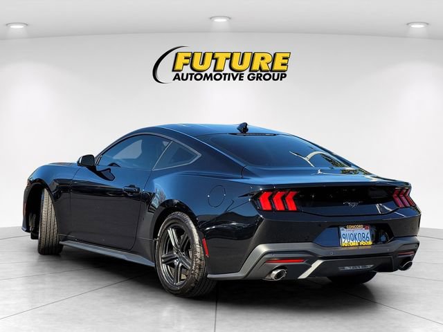 Used 2025 Ford Mustang Coupe image 8