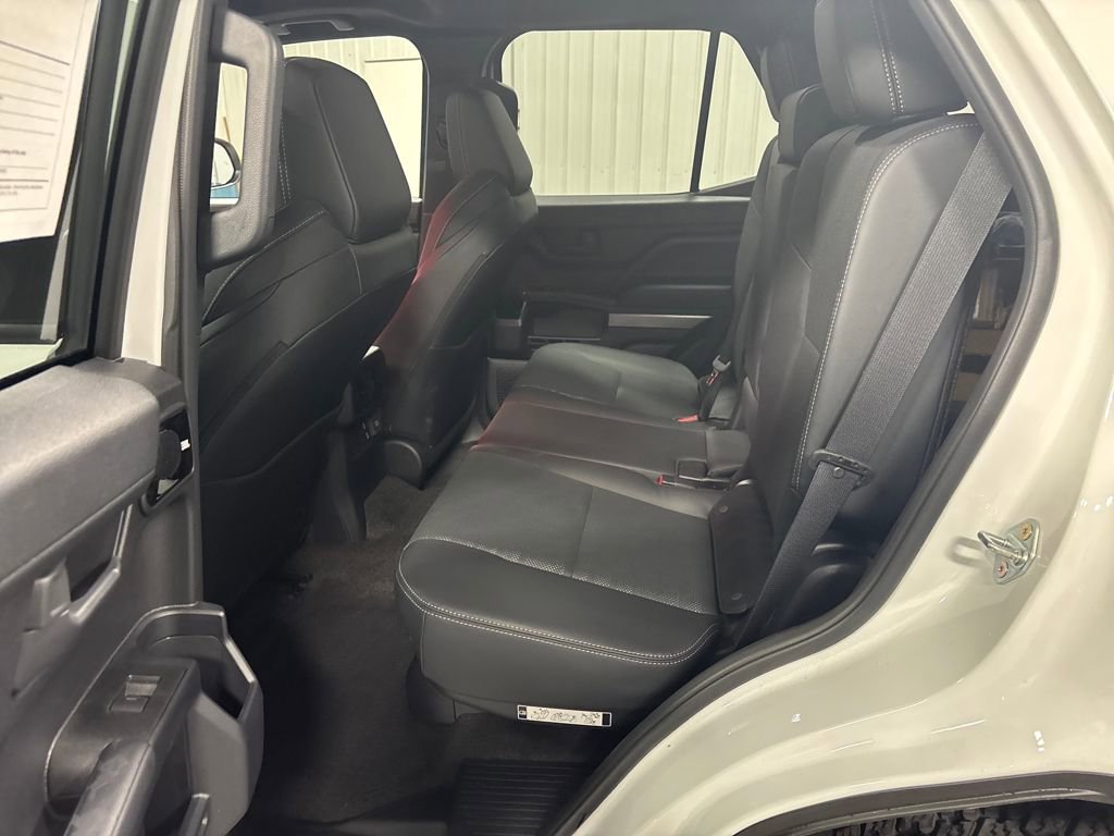 Used 2025 Toyota 4Runner Limited image 33