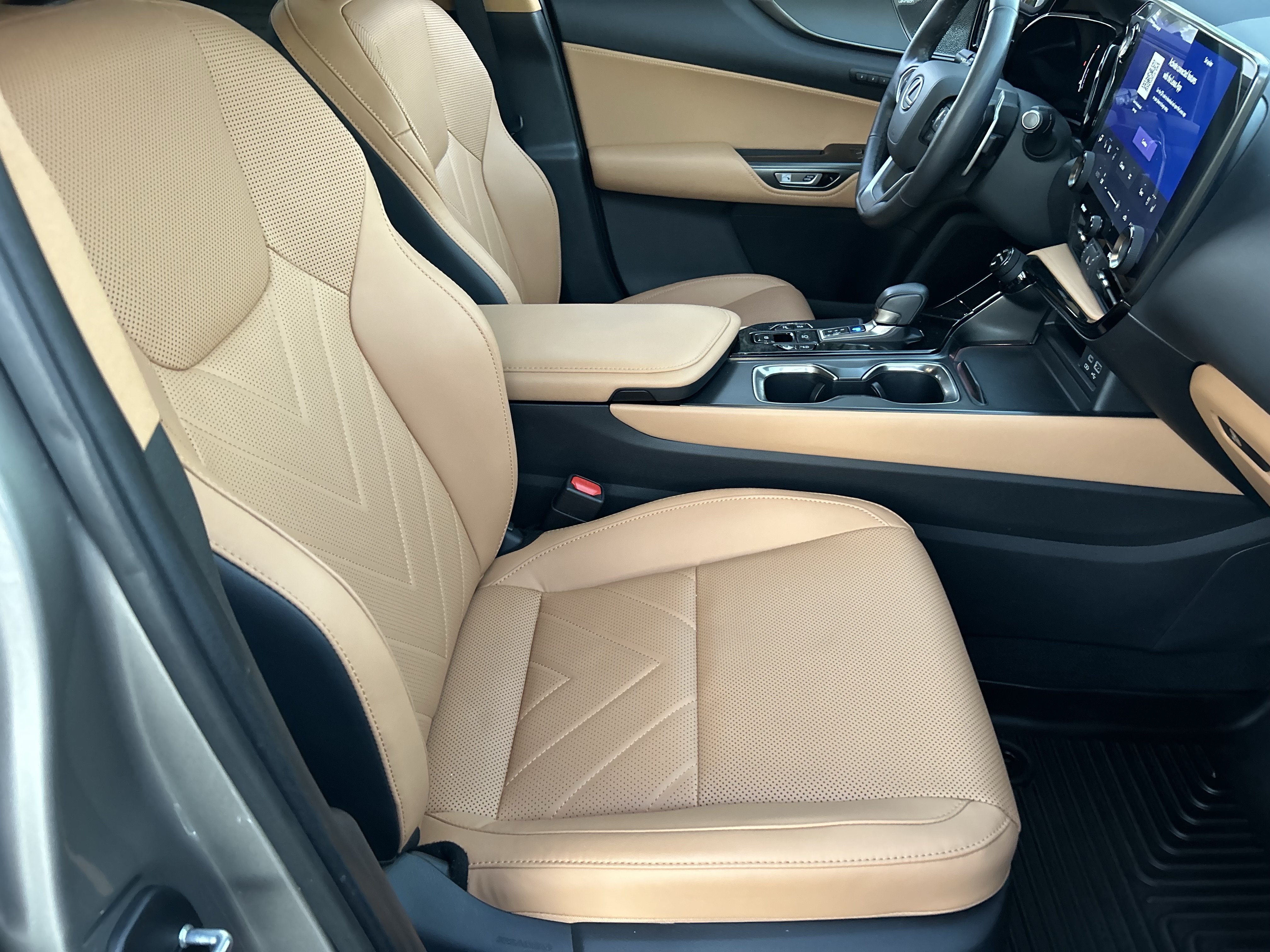 Used 2024 Lexus NX 350 AWD w/ Vision Package image 10