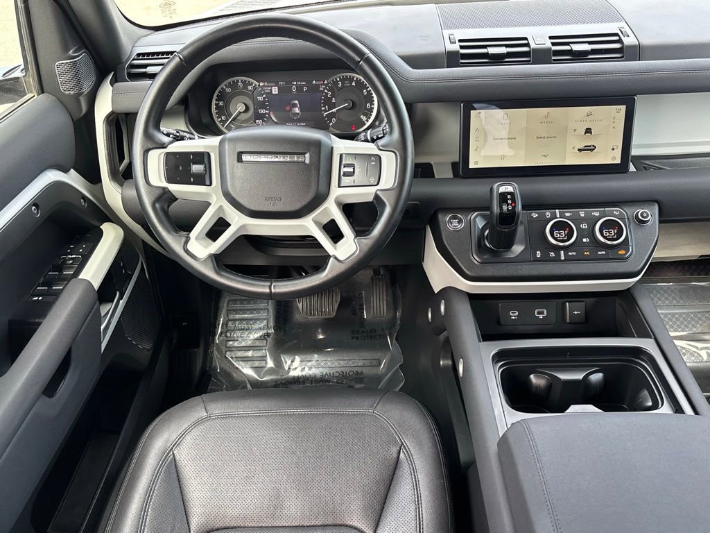 Used 2023 Land Rover Defender 110 SE image 13