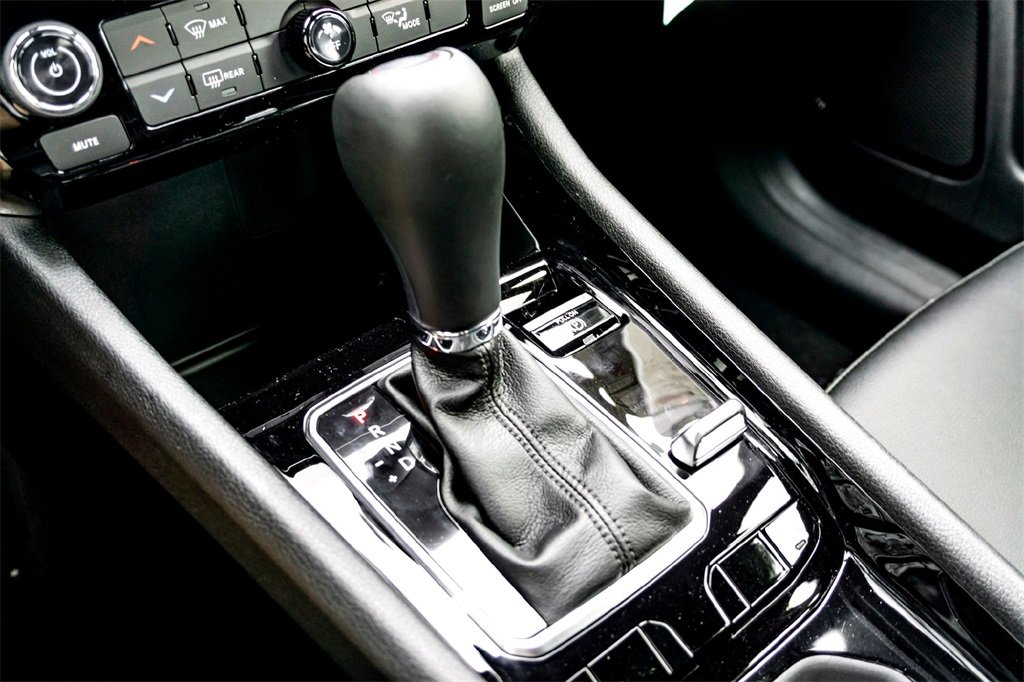 New 2026 Jeep Compass Latitude image 16