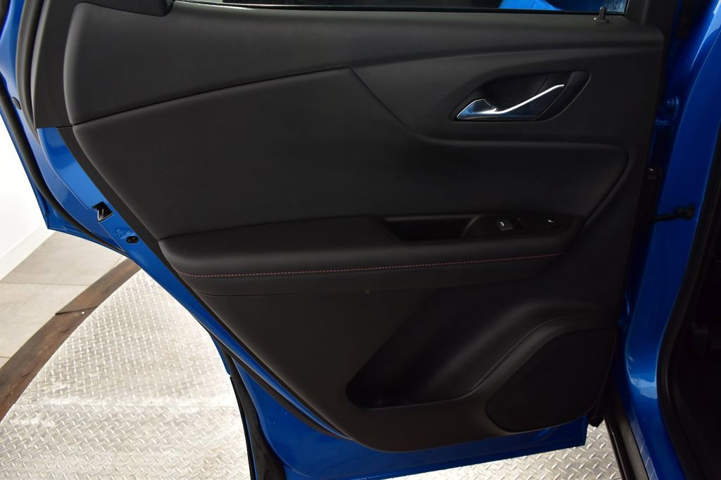 Used 2021 Chevrolet Blazer RS w/ Enhanced Convenience Package image 16
