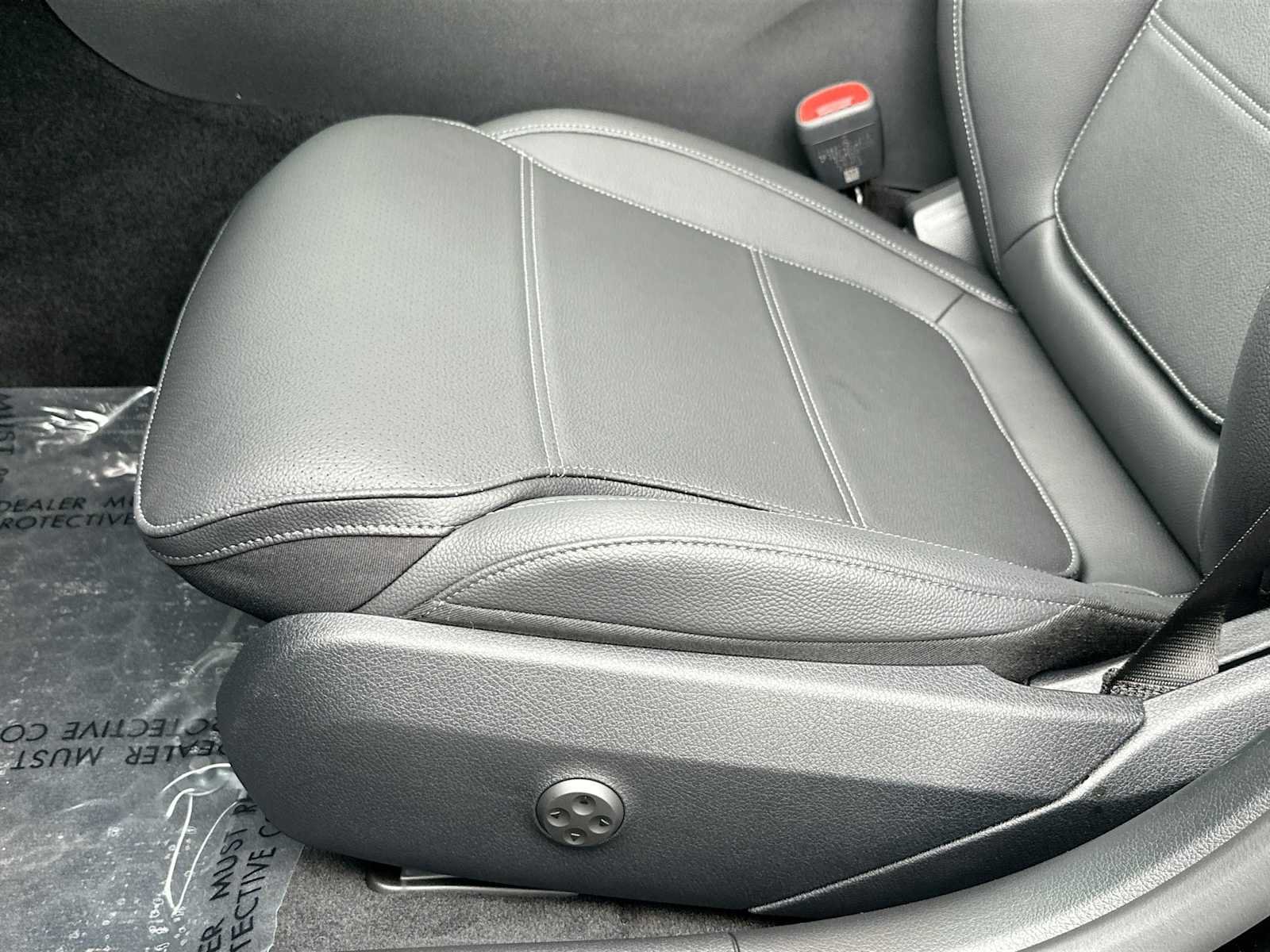 Used 2026 Mercedes-Benz C 300 4MATIC Sedan image 19
