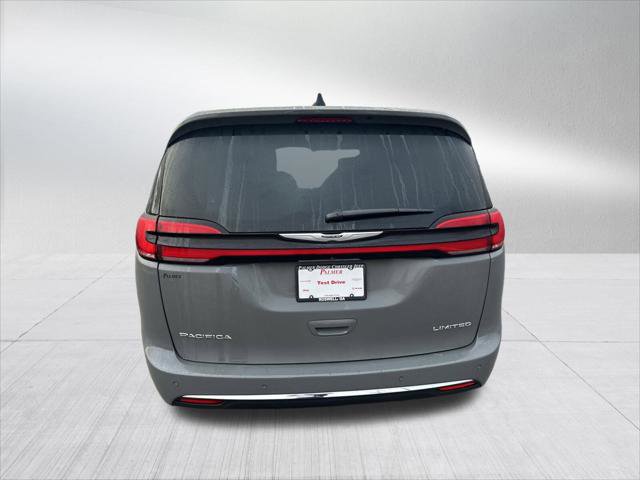 Certified 2024 Chrysler Pacifica Limited FWD image 6