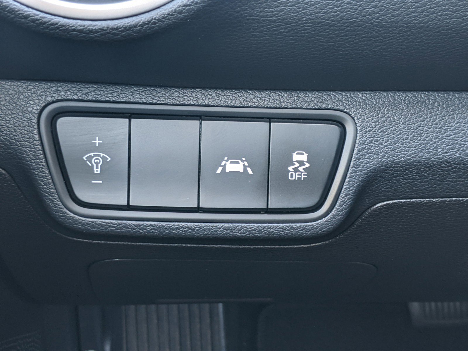 Certified 2021 Kia Forte LXS image 17